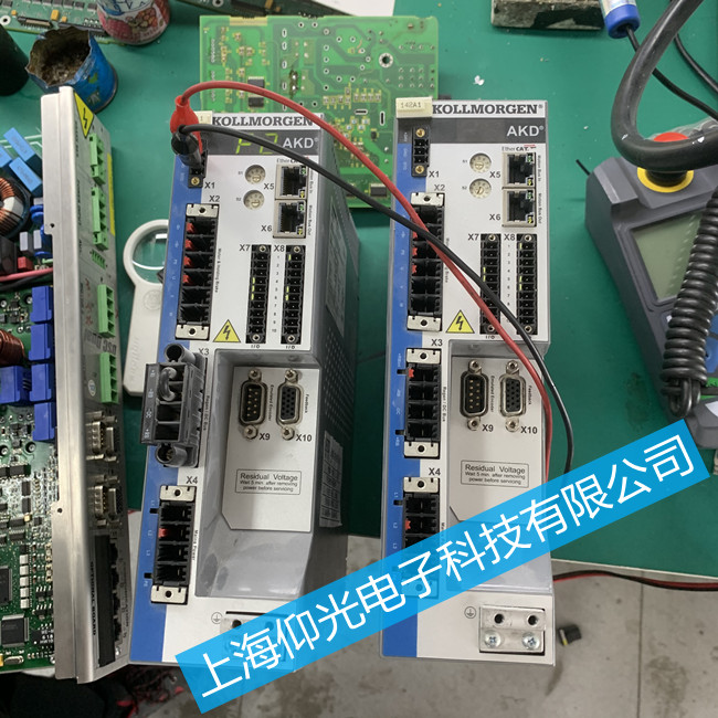 kollmorgen�Ơ�Ħ�����{���ŷ������S�� S700��F25�Ԓ