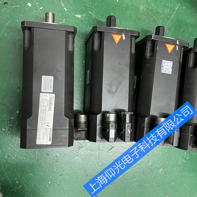 �Ơ�Ħ���ŷ�늙C�S�� AKM54K-ACC2R-00���a��������