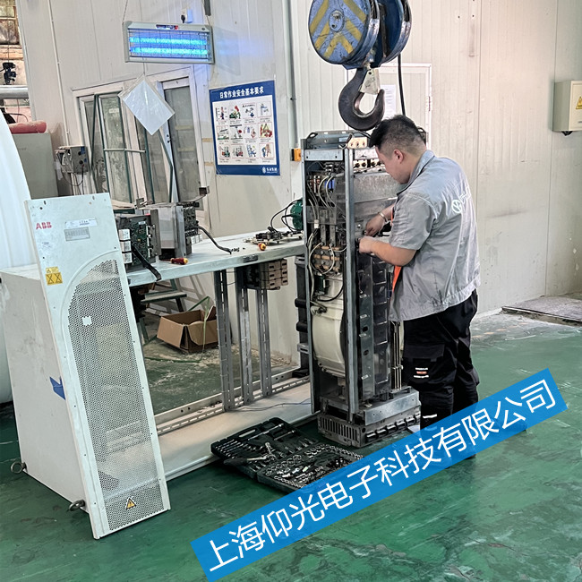 ABB׃�l���^���S��ACS800-17-0540-7���@ʾ3211���ϾS��