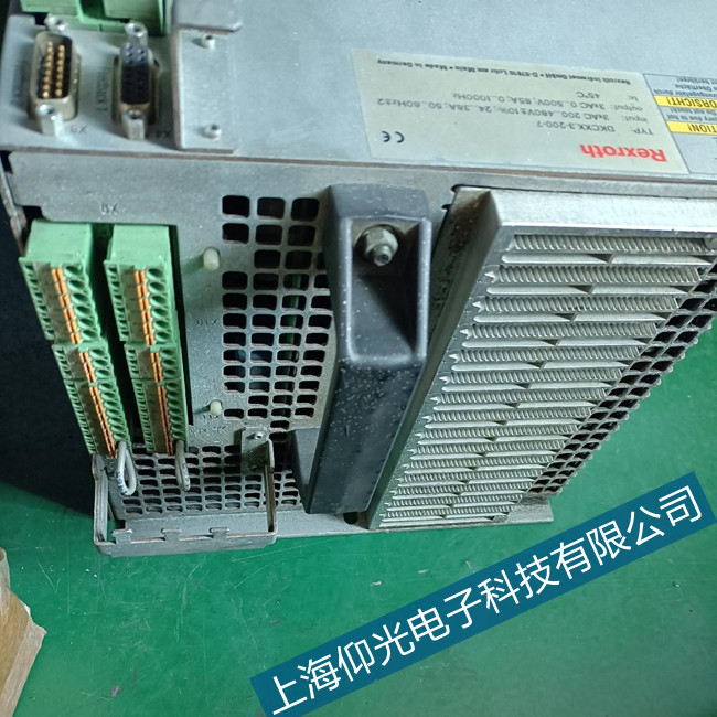 ��ʿ���ŷ��ӿ�����F7042�e�`ԓ���̎��