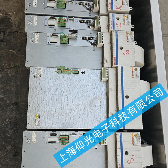 �����ИI��ʿ���ŷ������S��DKC01.3-040-7-FW���@ʾF8133�S��