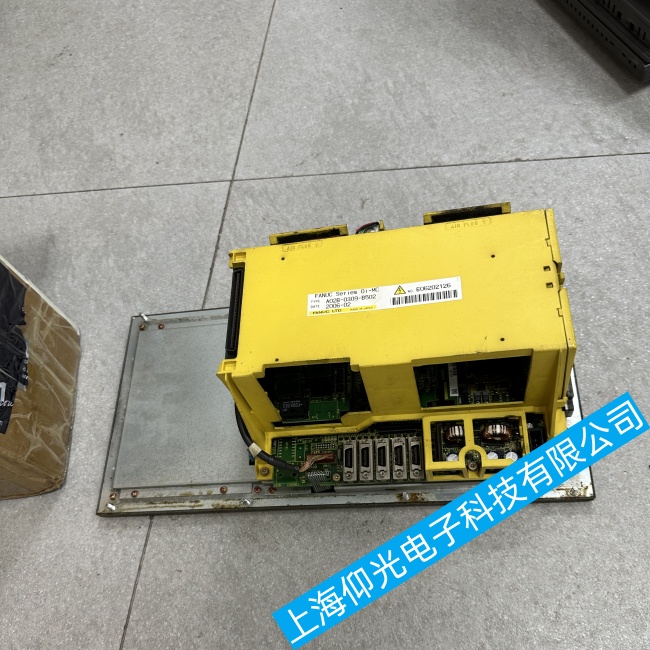 ���ݰl(f��)�ǿ�FANUC Series 0i-MC��(sh��)��ϵ�y(t��ng)�_�C(j��)��ͣ�چ��ӽ��治�ӹ��ϾS�޷���(w��)��